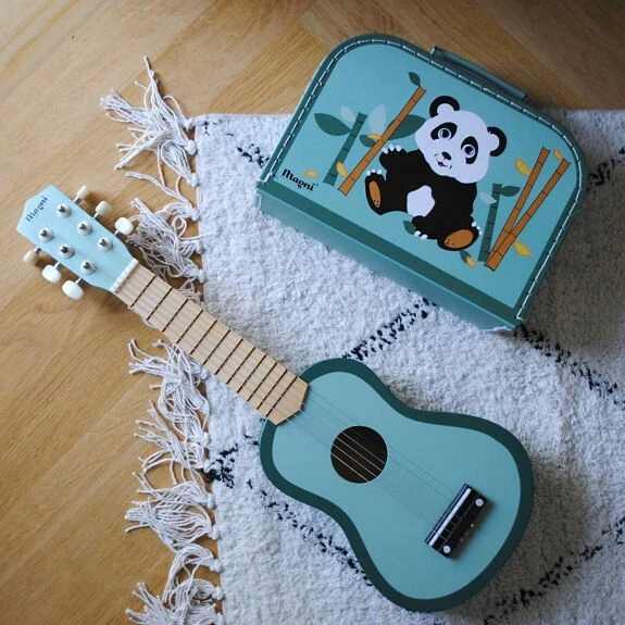 Guitare en vert foncé, Vert clair